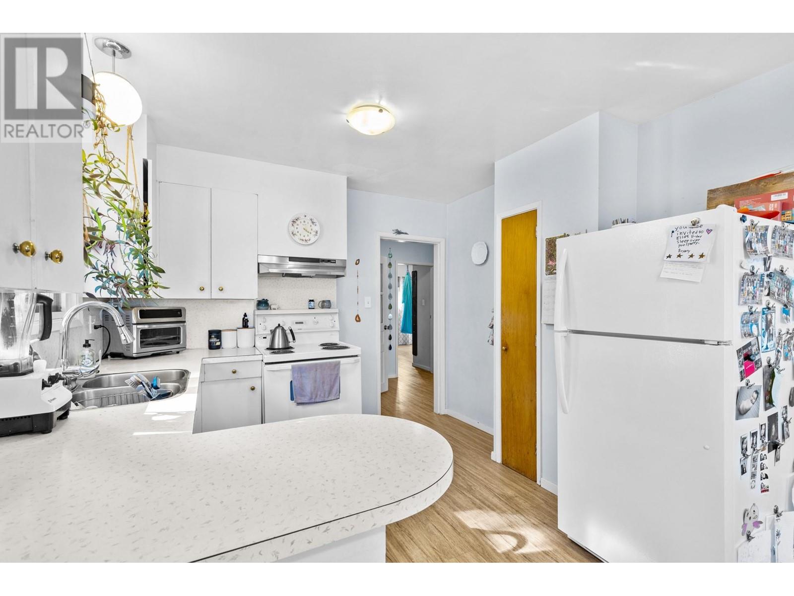 Property at 2300 43 Avenue image 3