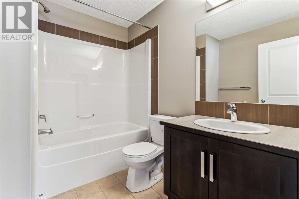 236 New Brighton Row Se, Calgary, Alberta  T2Z 1B9 - Photo 13 - A2198975