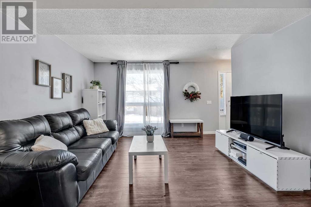 Property at 83, 6440 4 Street NW image 3