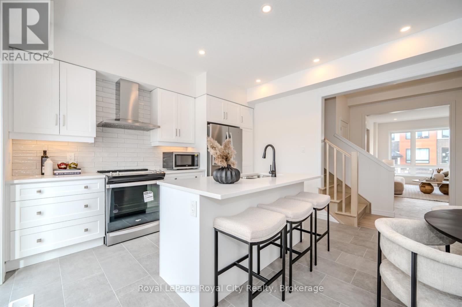 Property at 8 SORA LANE image 1