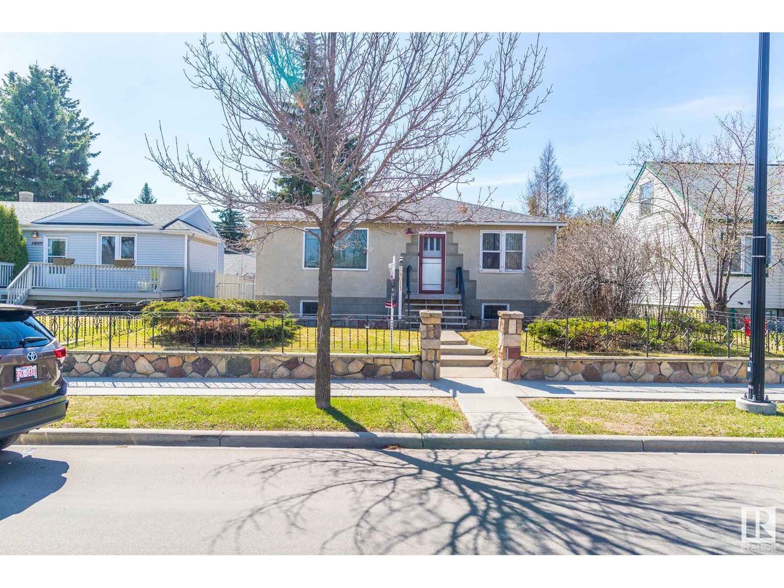Property at 14011 109B AV NW image 3