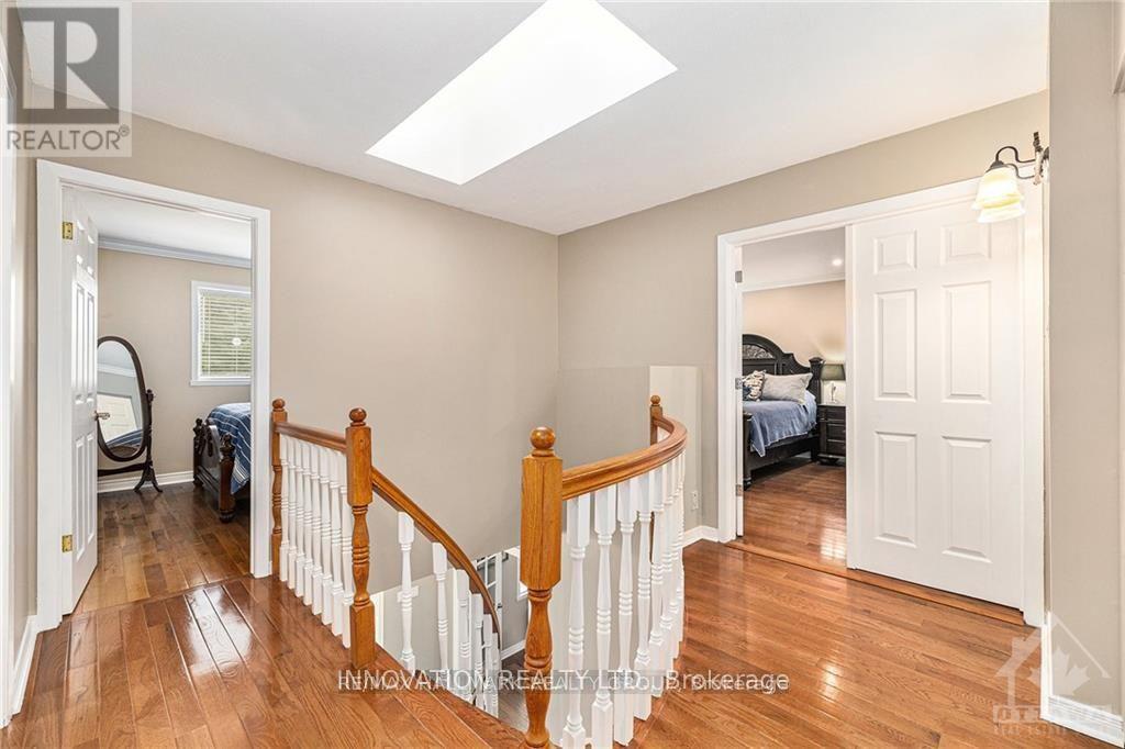 7 Grierson Lane, Ottawa, Ontario  K2W 1A6 - Photo 14 - X12108889