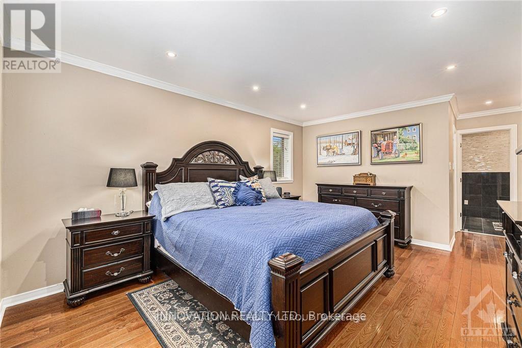 7 Grierson Lane, Ottawa, Ontario  K2W 1A6 - Photo 16 - X12108889
