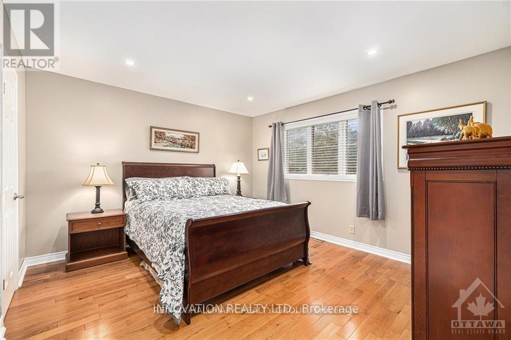 7 Grierson Lane, Ottawa, Ontario  K2W 1A6 - Photo 19 - X12108889