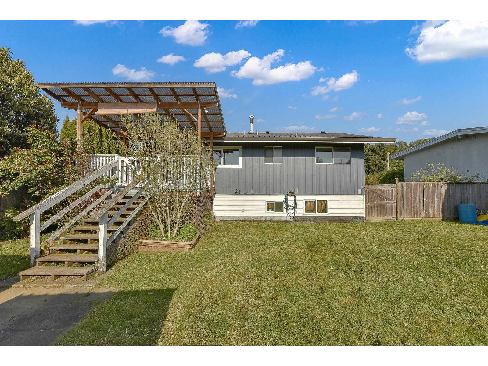 Property at 10113 MANOR DRIVE image 3