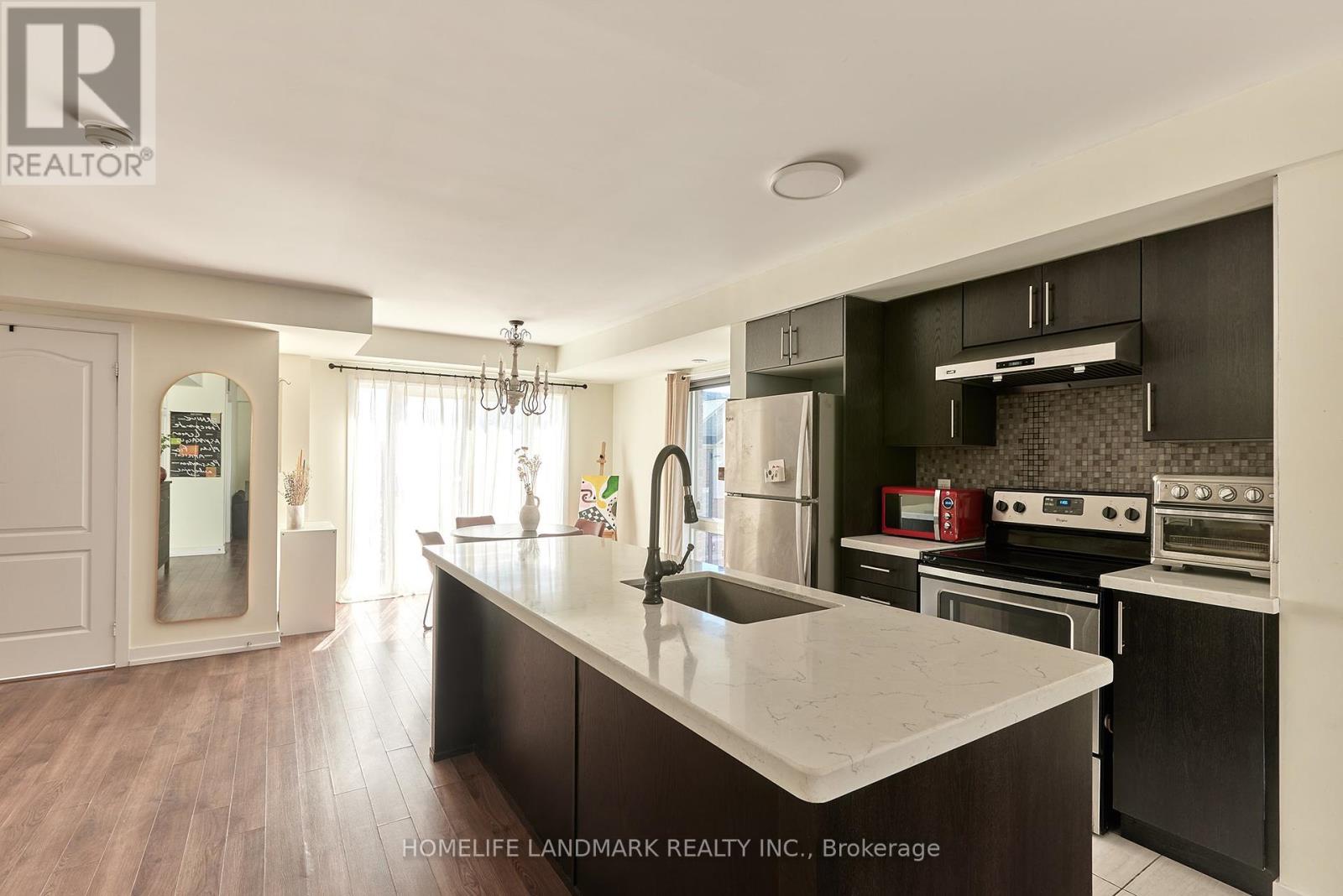 1102 - 65 Lindcrest Manor, Markham, Ontario  L6B 1N3 - Photo 9 - N12108852