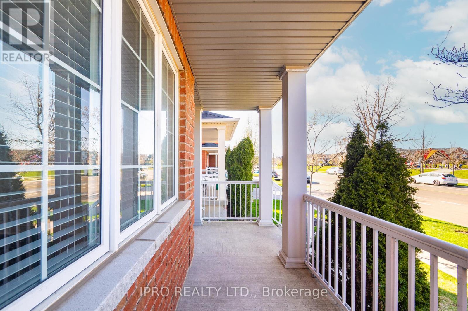 470 Savoline Boulevard, Milton (Sc Scott), Ontario  L9T 7X3 - Photo 4 - W12108893