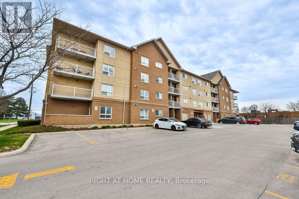 Property at 402 - 4450 FAIRVIEW STREET image 3