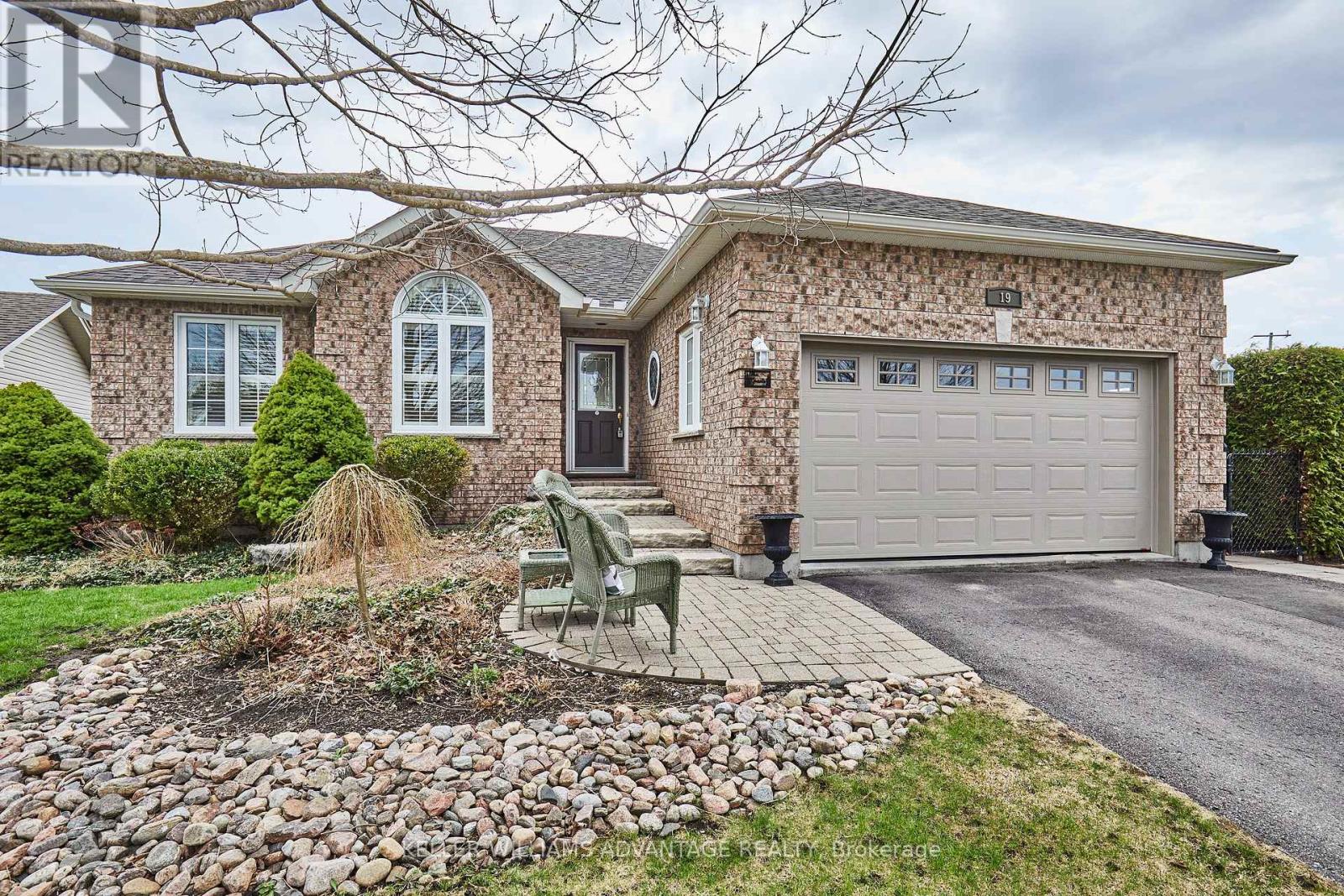 Property at 19 LORI BOULEVARD image 1