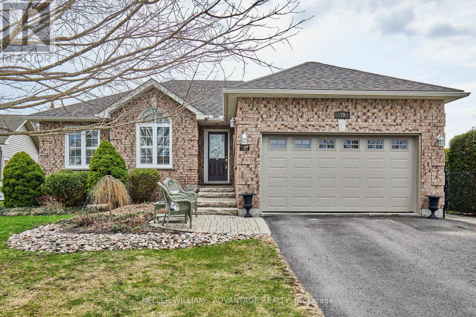 Property at 19 LORI BOULEVARD image 2