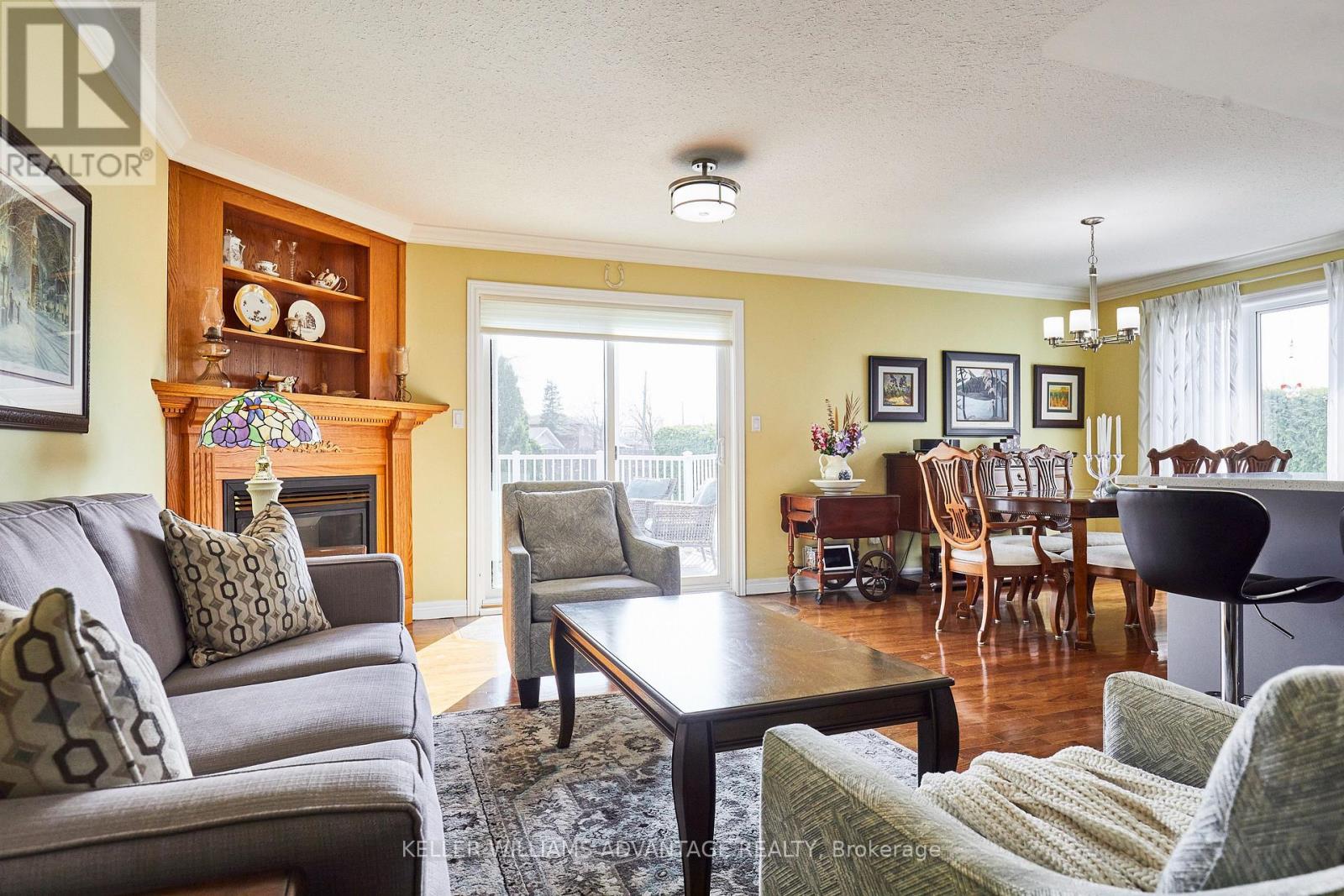 Property at 19 LORI BOULEVARD image 3