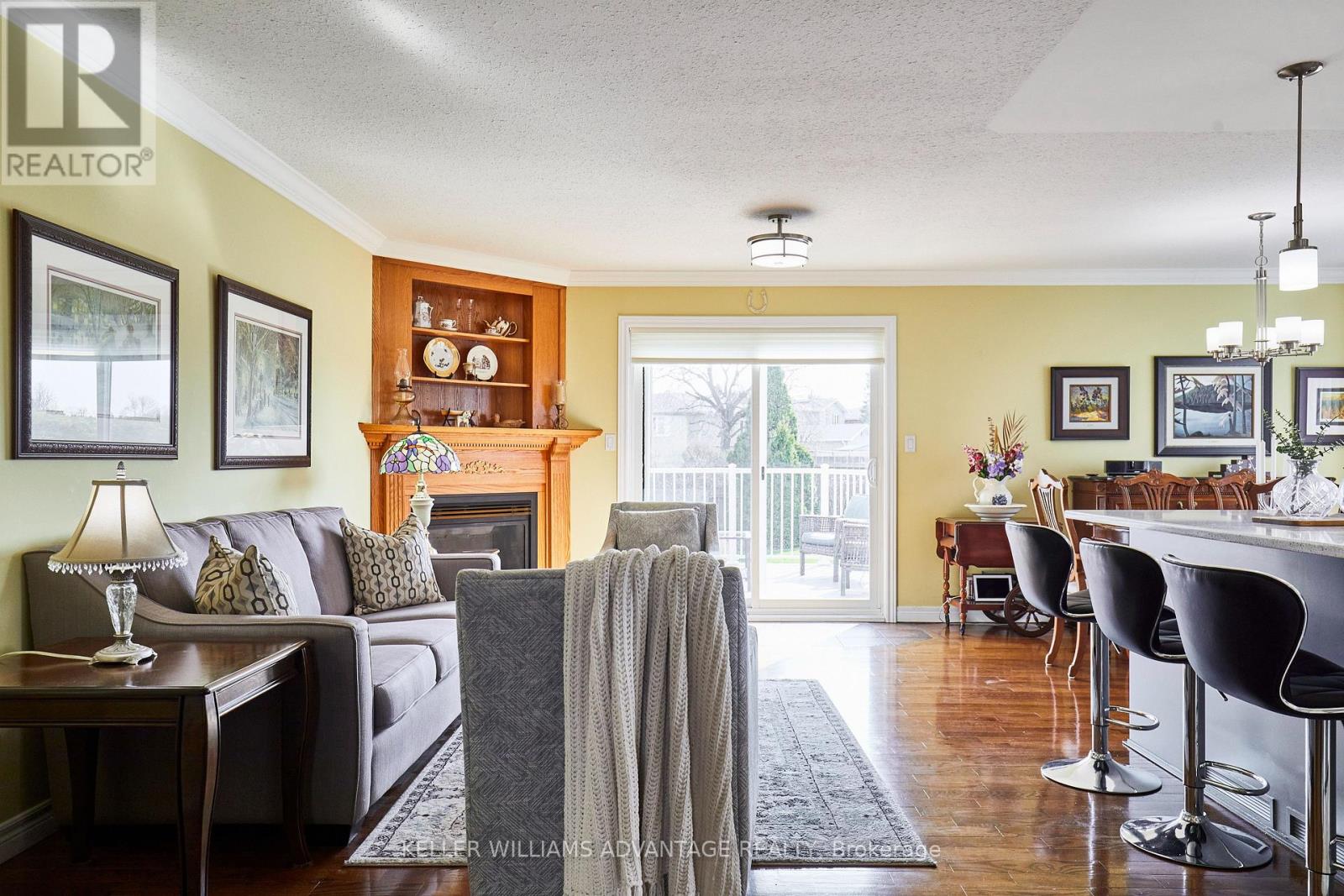 Property at 19 LORI BOULEVARD image 4