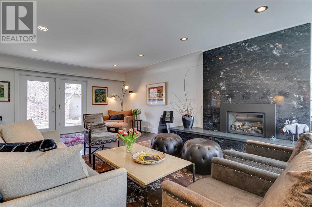 Property at 704 Prospect Avenue SW image 5
