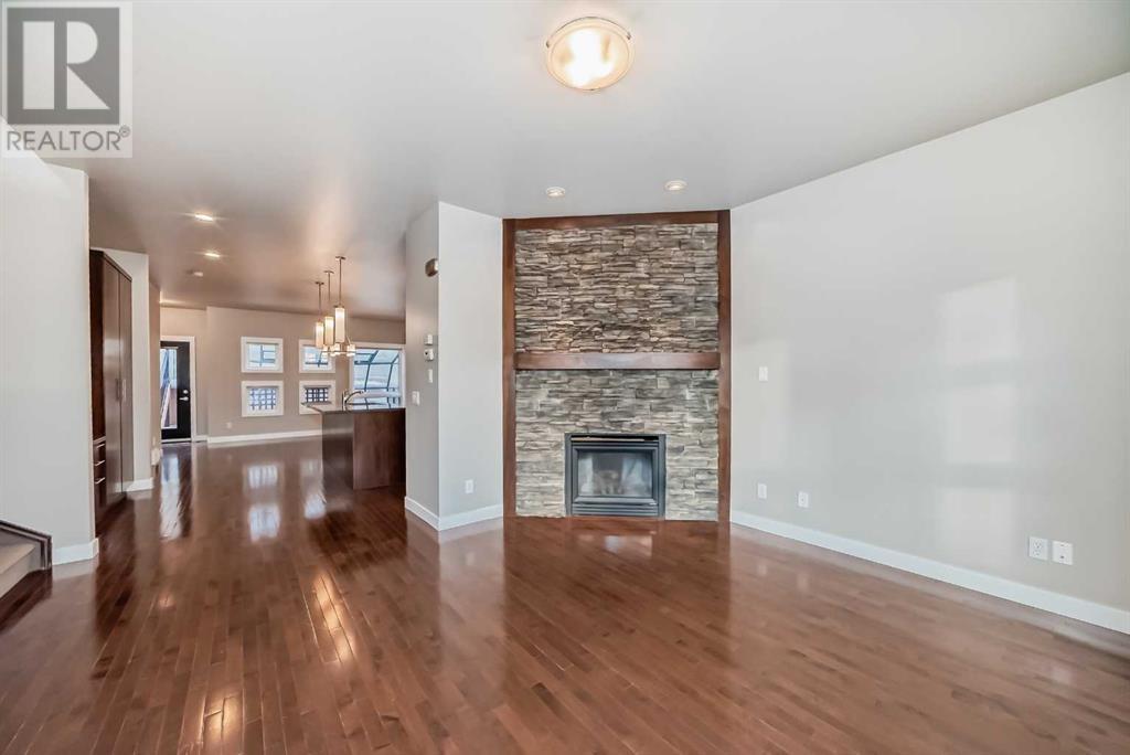 Property at 1819 18 Street SW image 5