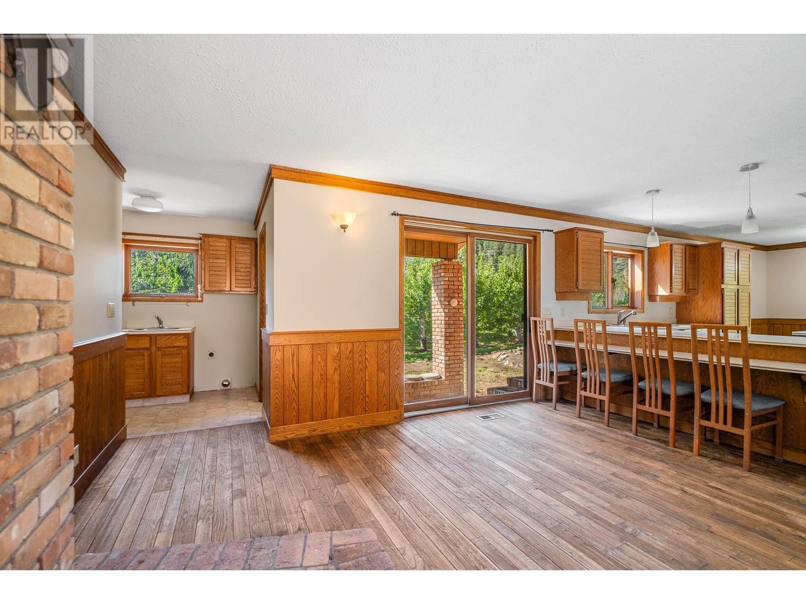 4977 Elliott Avenue, Peachland, British Columbia  V0H 1X0 - Photo 18 - 10341971