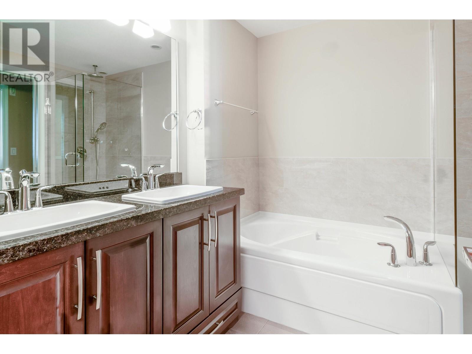 316 11887 Burnett Street, Maple Ridge, British Columbia  V2X 6P6 - Photo 15 - R2995133