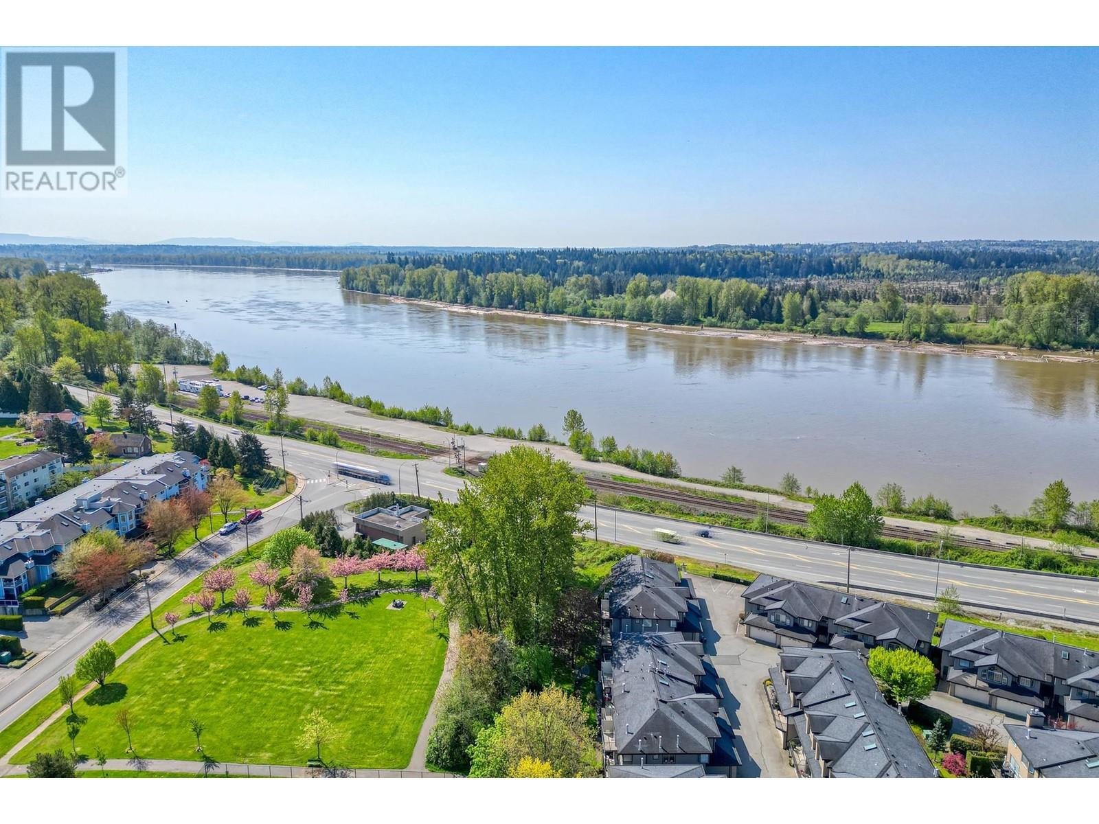 204 11595 Fraser Street, Maple Ridge, British Columbia  V2X 0X7 - Photo 3 - R2995134