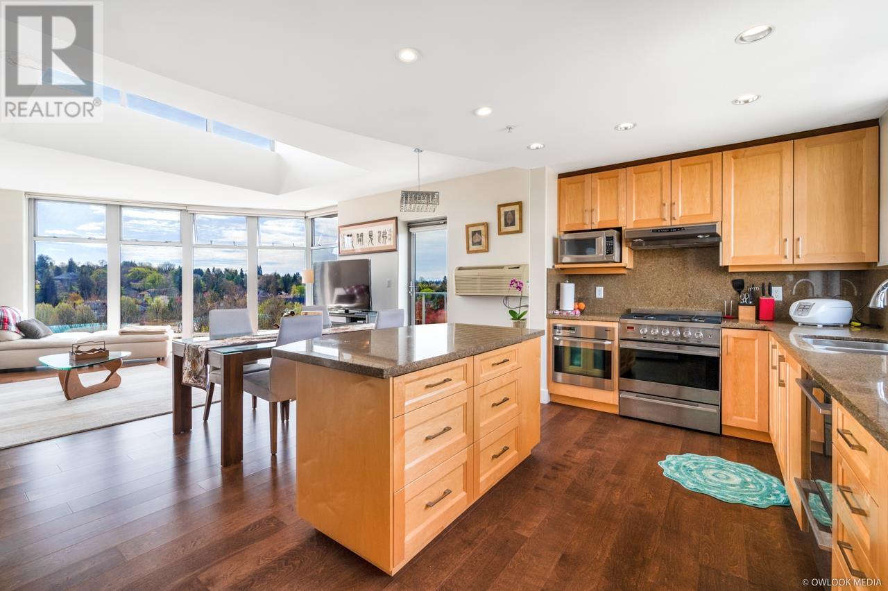 Property at 1201 2965 FIR STREET image 3