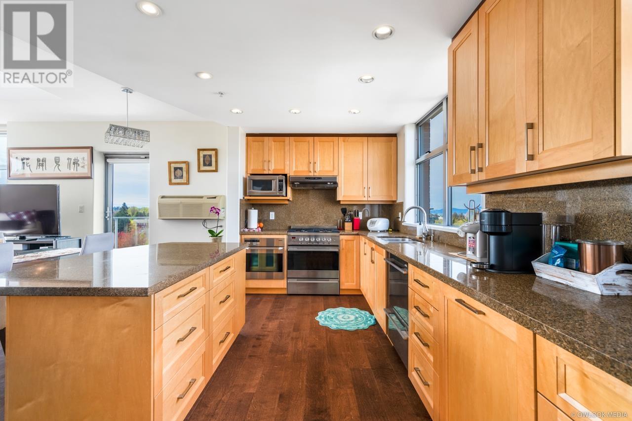 Property at 1201 2965 FIR STREET image 4