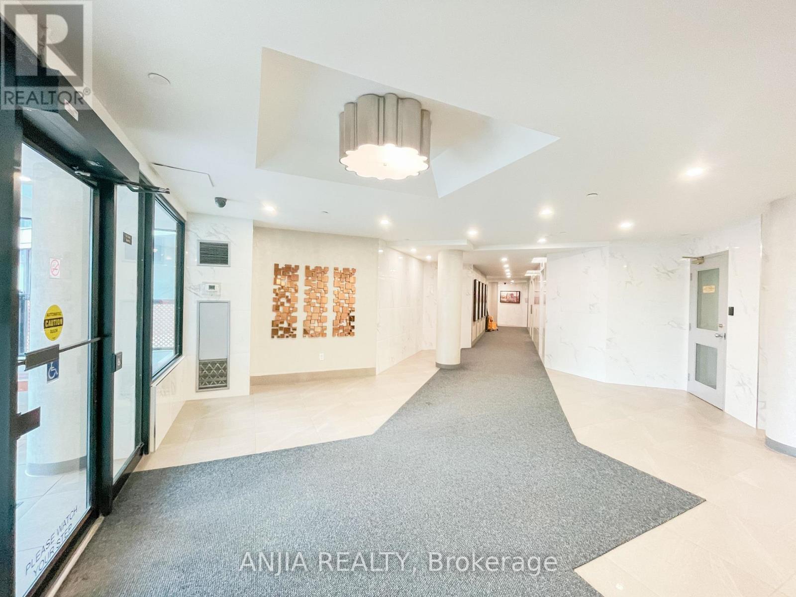 Property at 1601 - 300 ALTON TOWERS CIRCLE image 5