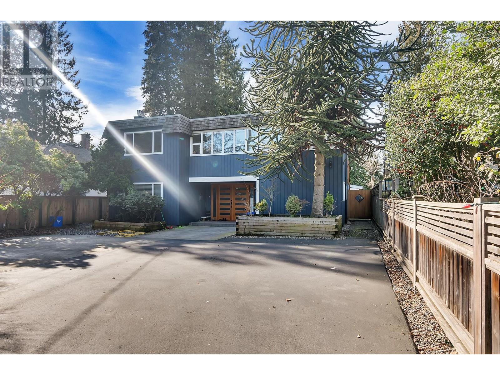 Property at 2505 WILLIAM AVENUE image 5