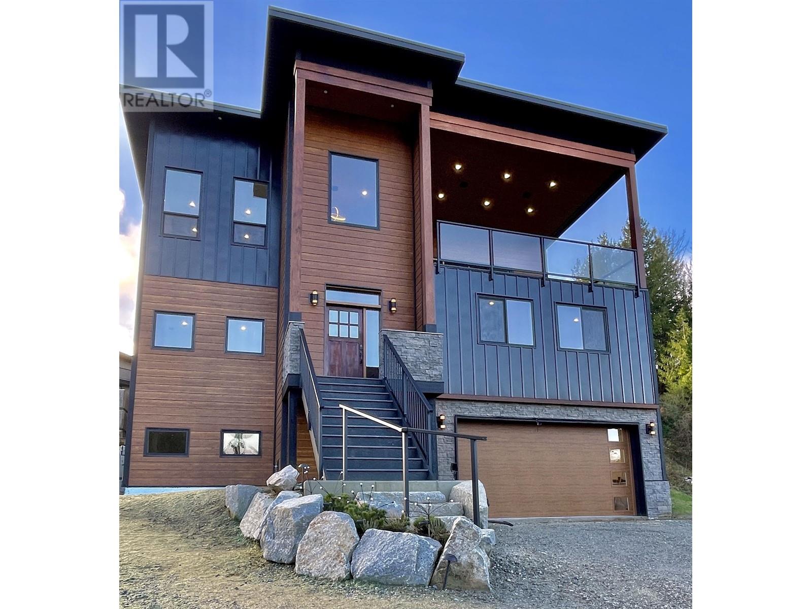 Property at 6159 S GALE AVENUE image 2