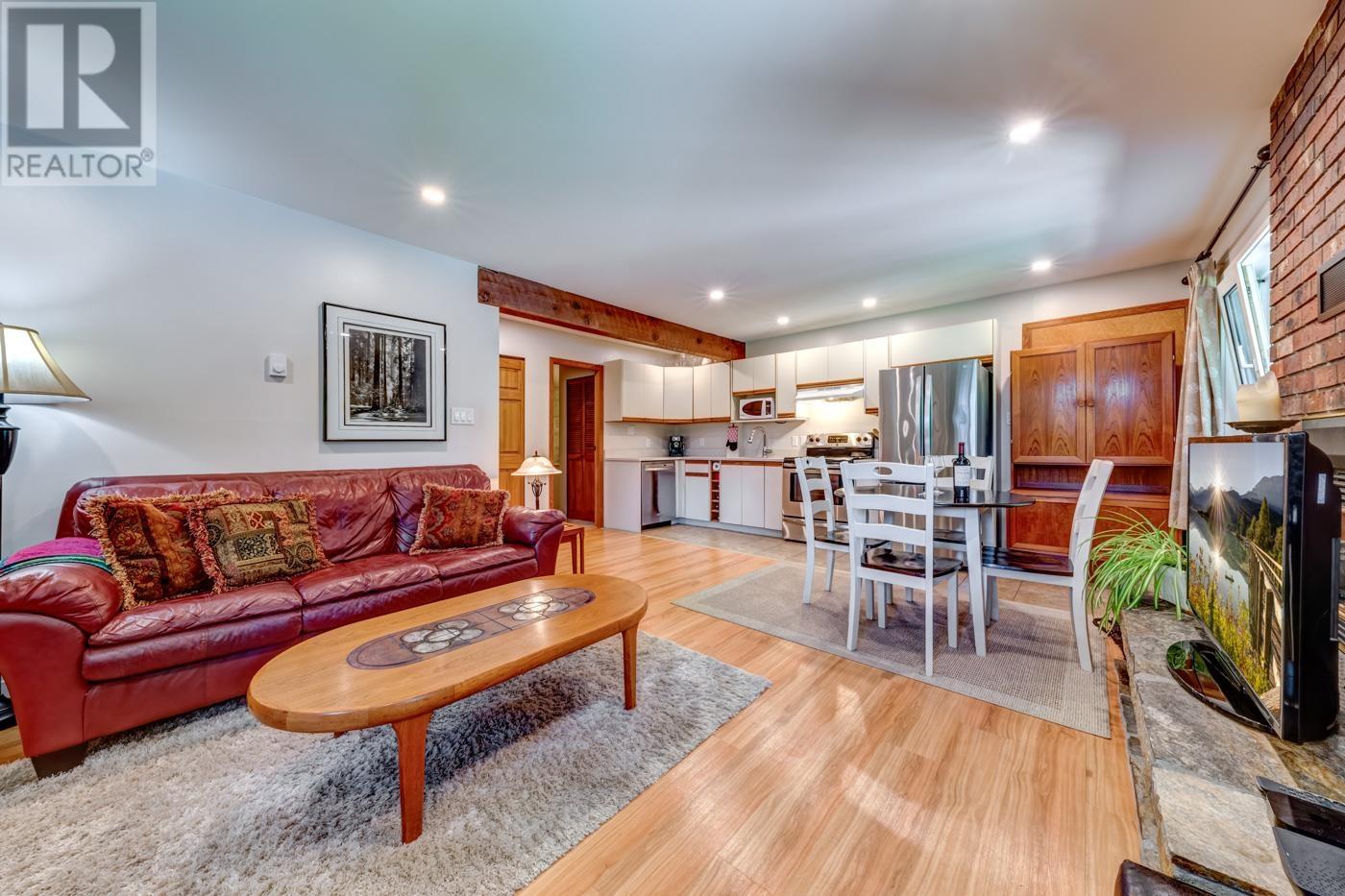 8512 Drifter Way, Whistler, British Columbia  V8E 0G2 - Photo 25 - R2964924