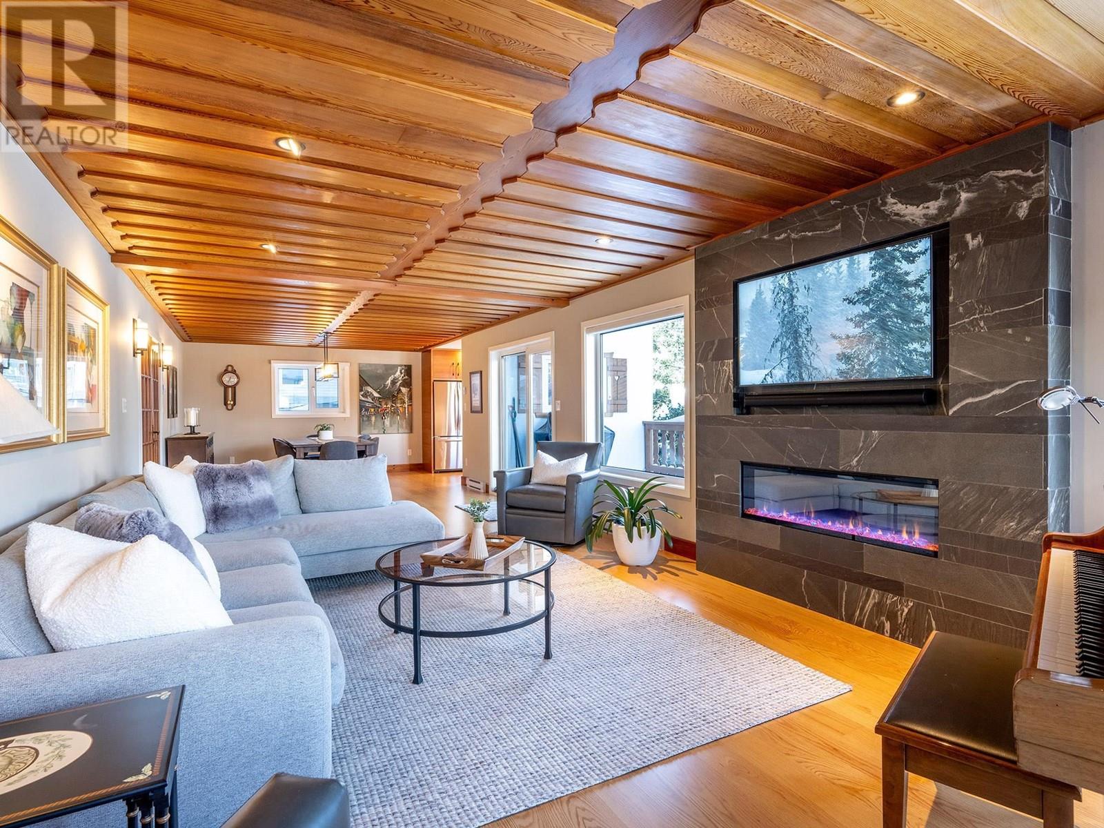 8512 Drifter Way, Whistler, British Columbia  V8E 0G2 - Photo 4 - R2964924