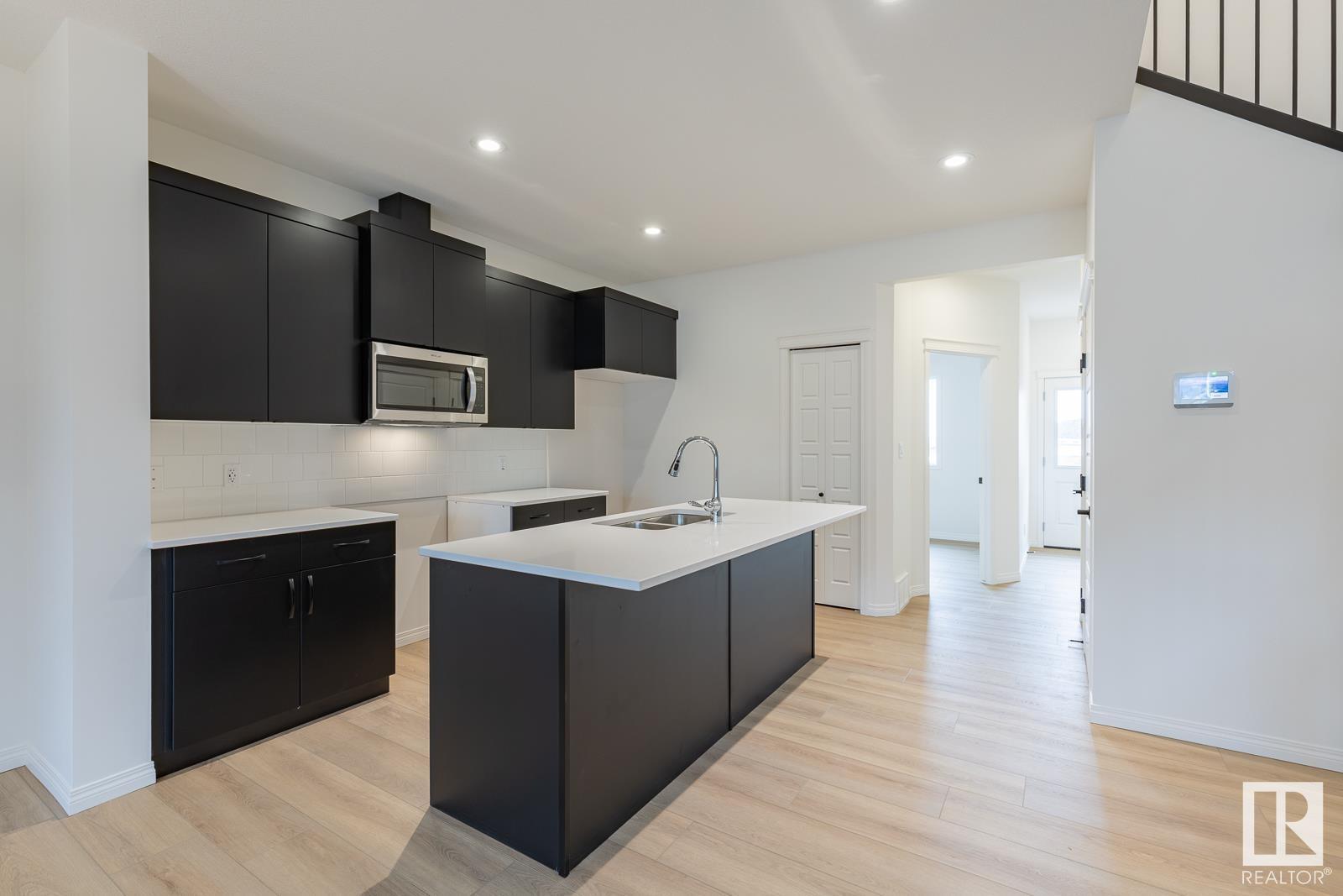 Property at 6327 67 ST image 4