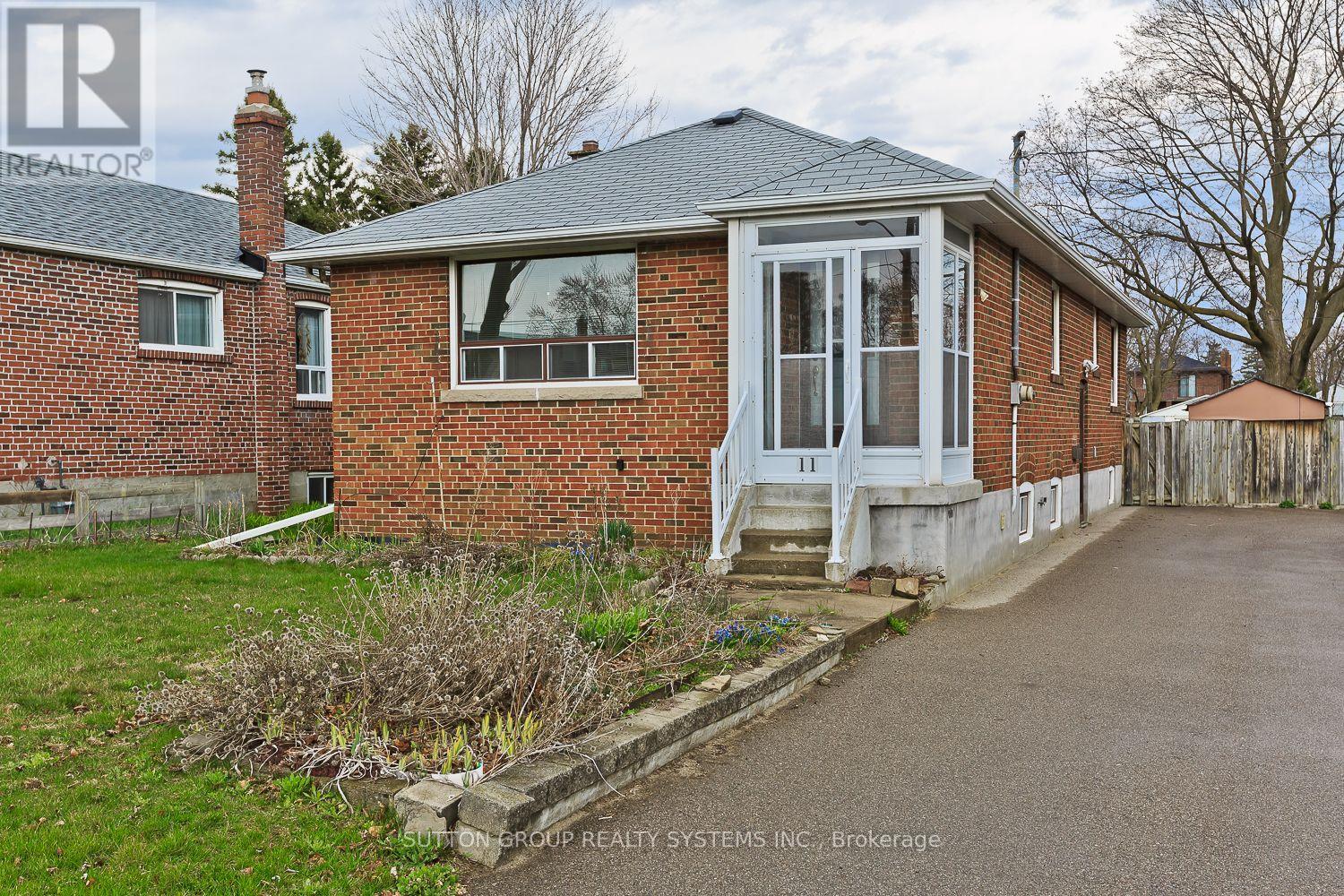 Property at 11 HELSBY CRESCENT image 1