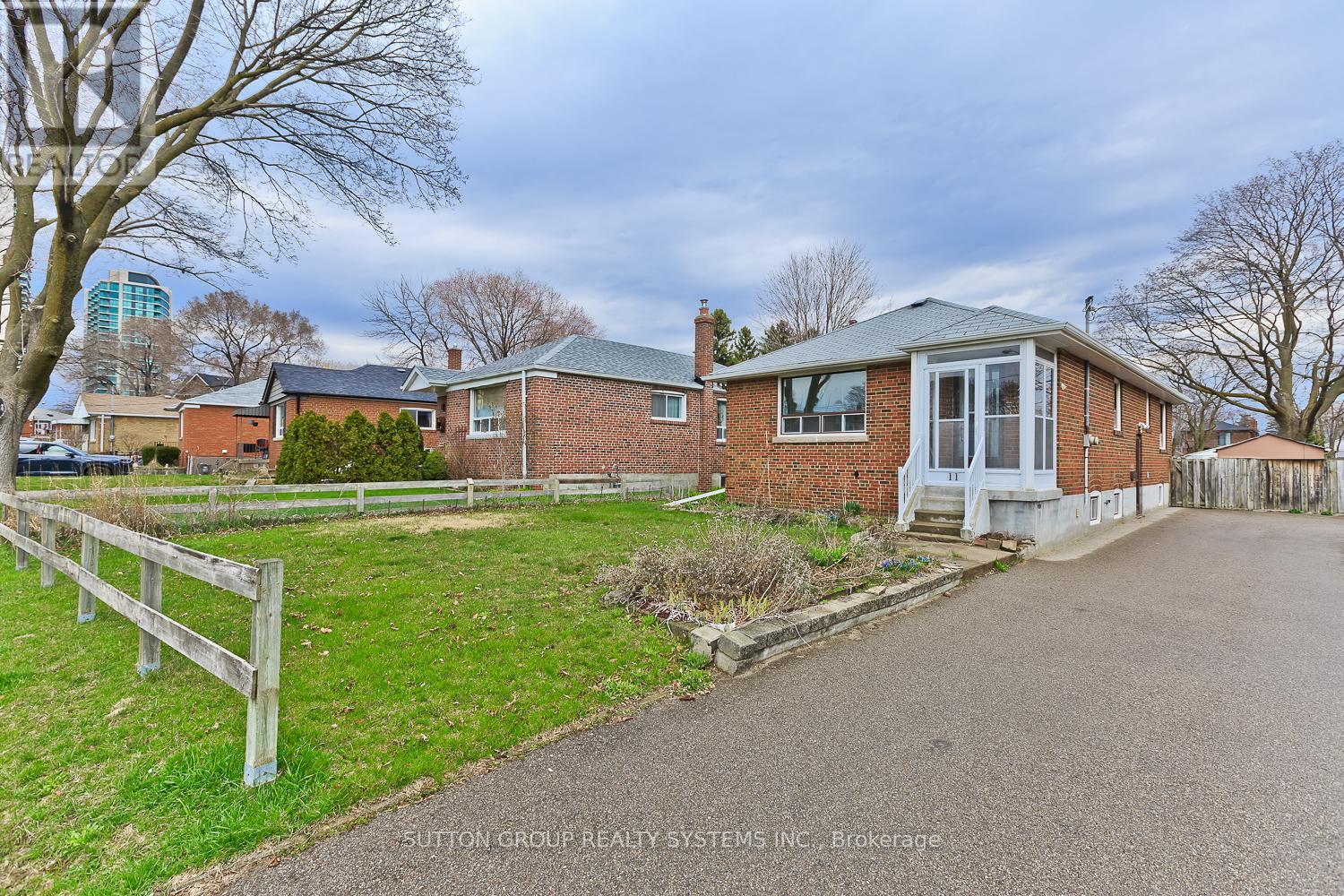Property at 11 HELSBY CRESCENT image 3