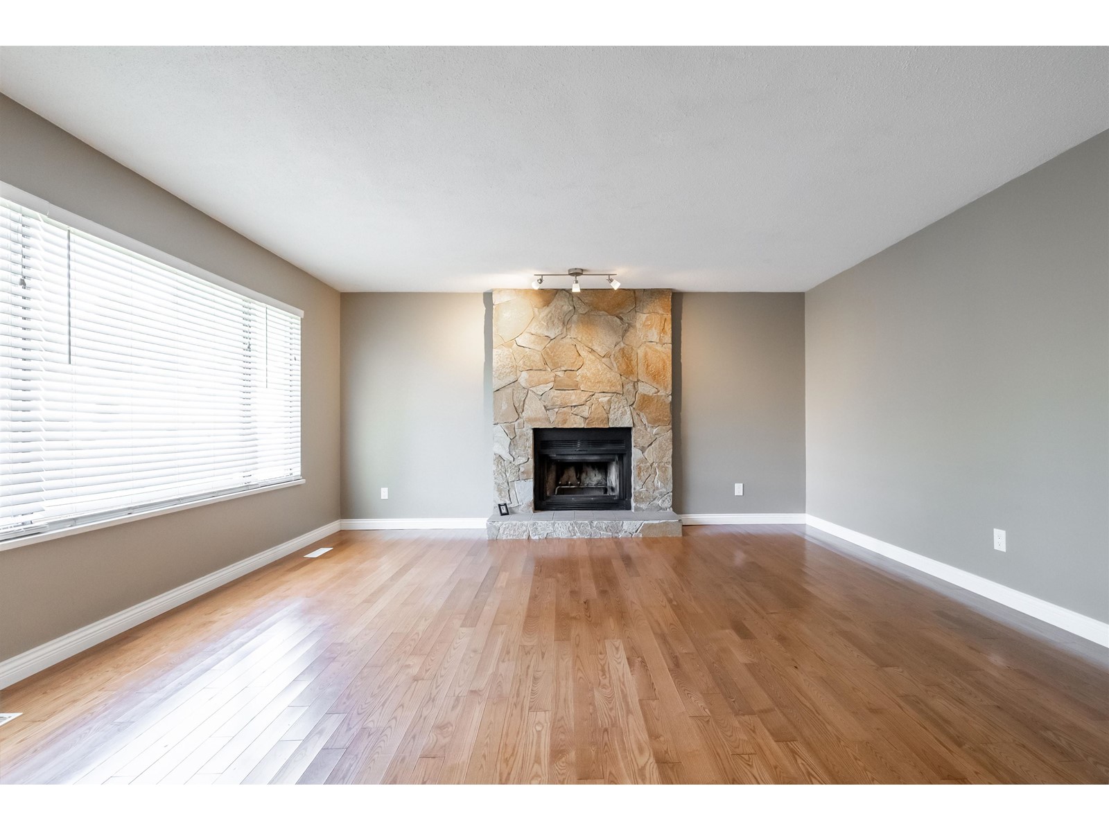 21328 91b Avenue, Langley, British Columbia  V1M 2C1 - Photo 9 - R2987916