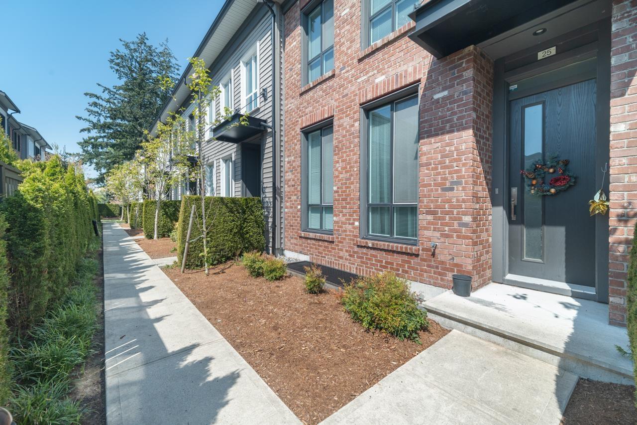 25 15938 27 AVENUE, surrey, British Columbia