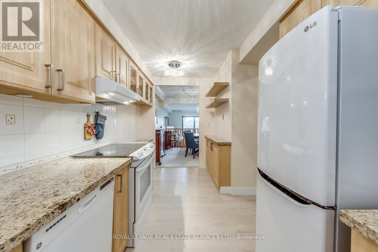 511 - 965 Inverhouse Drive, Mississauga (Clarkson), Ontario  L5J 4B4 - Photo 4 - W12107356