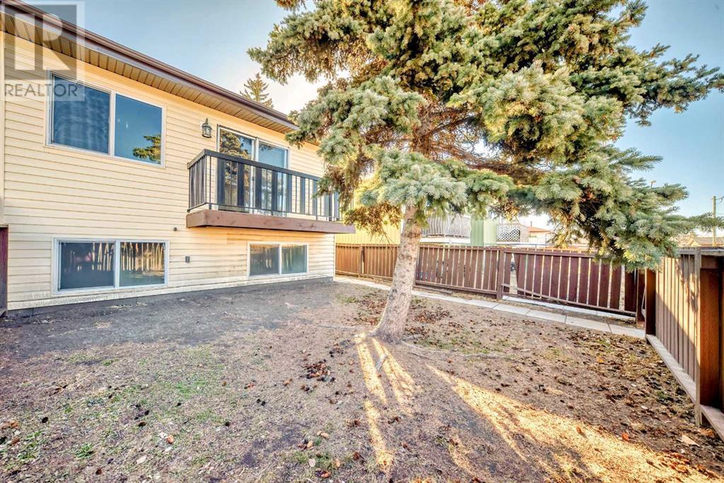 Property at E, 1415 44 Street SE image 3