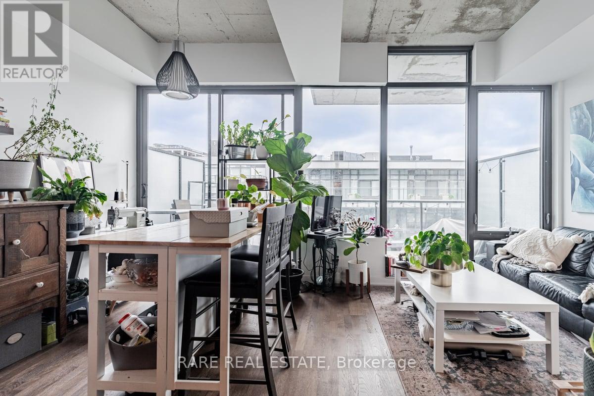 1004 - 560 King Street W, Toronto, Ontario  M5V 1M3 - Photo 10 - C12109024