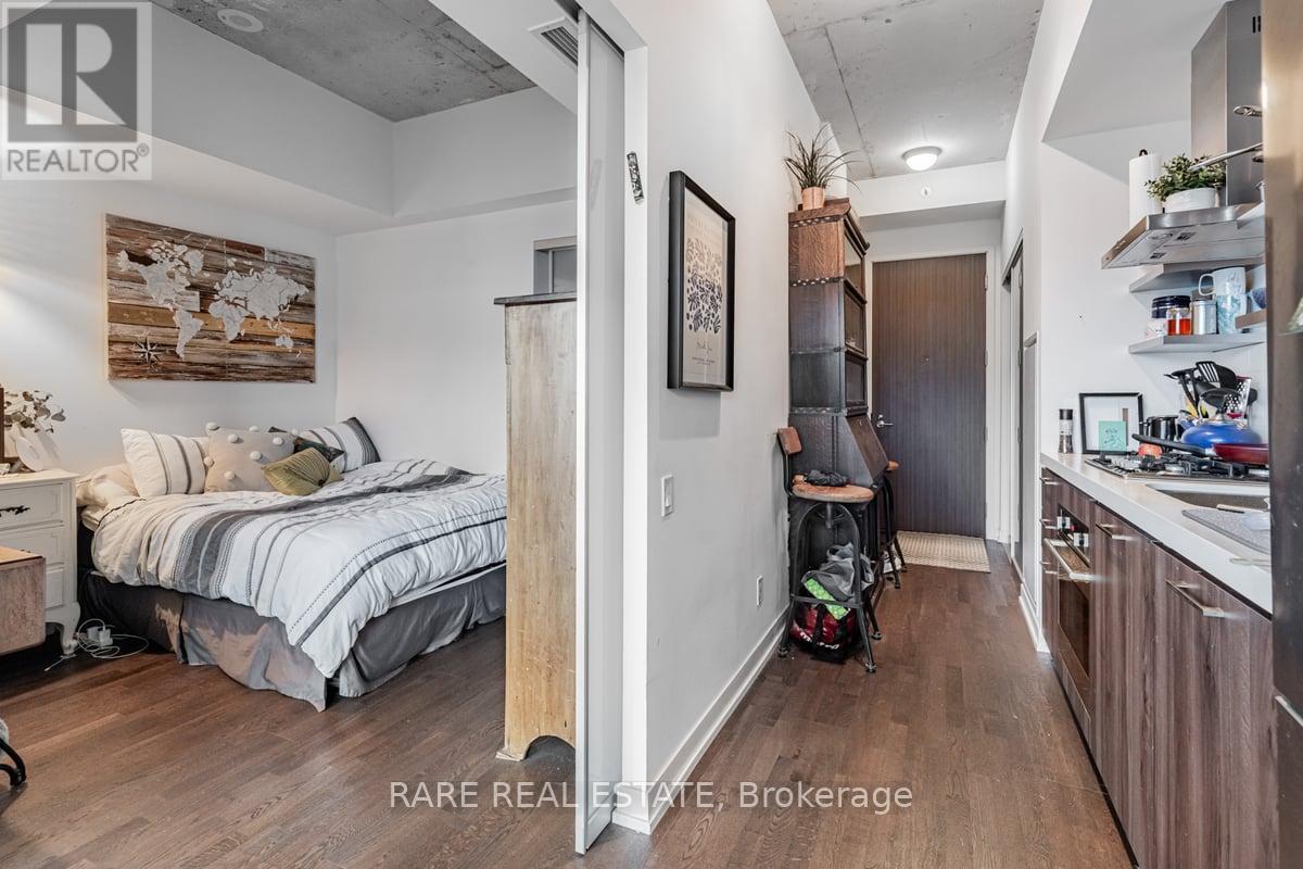 1004 - 560 King Street W, Toronto, Ontario  M5V 1M3 - Photo 15 - C12109024