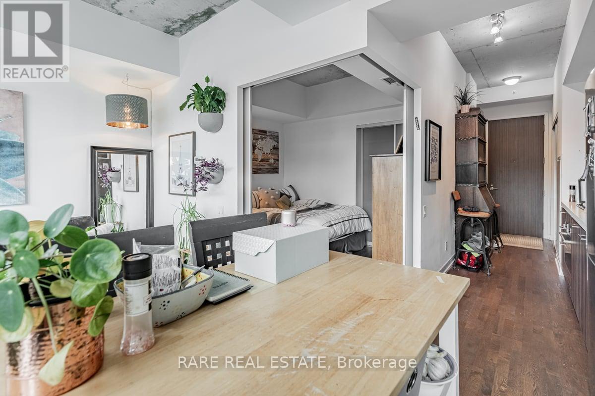 1004 - 560 King Street W, Toronto, Ontario  M5V 1M3 - Photo 21 - C12109024
