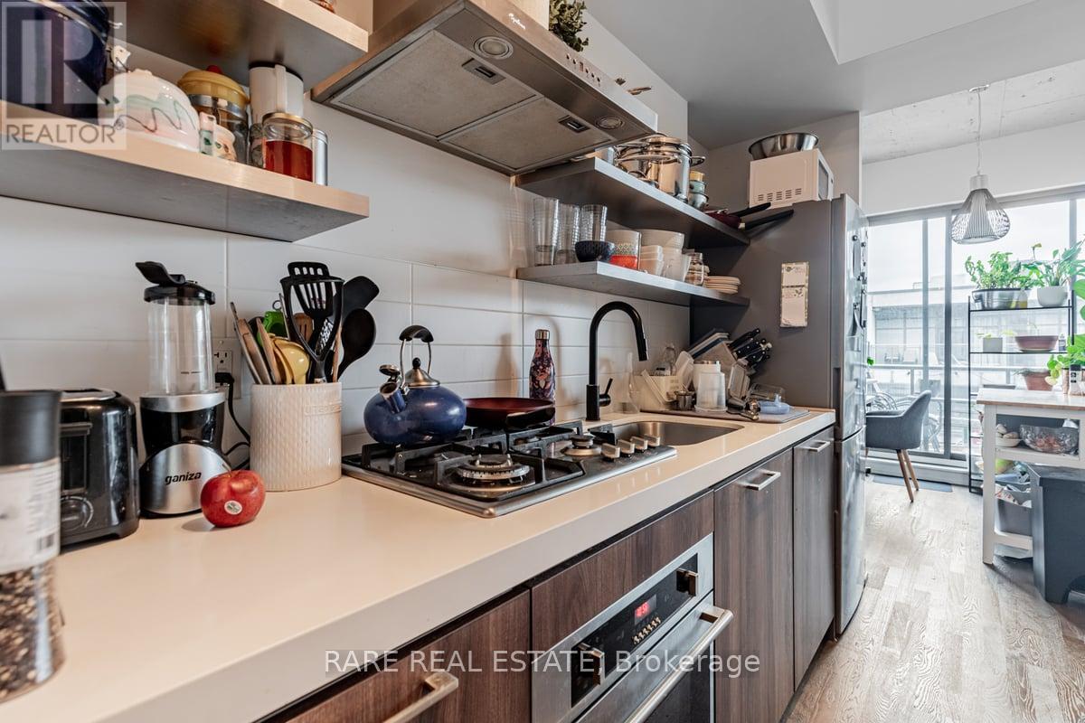 1004 - 560 King Street W, Toronto, Ontario  M5V 1M3 - Photo 5 - C12109024
