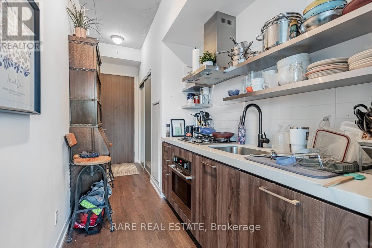 1004 - 560 King Street W, Toronto, Ontario  M5V 1M3 - Photo 7 - C12109024