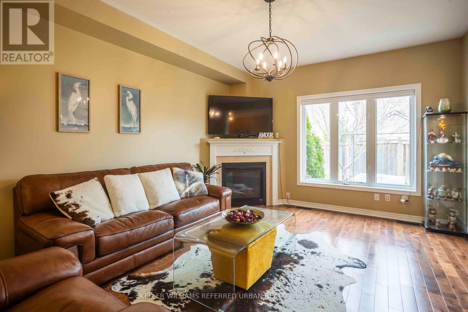 Property at 462 REEVES WAY BOULEVARD image 4