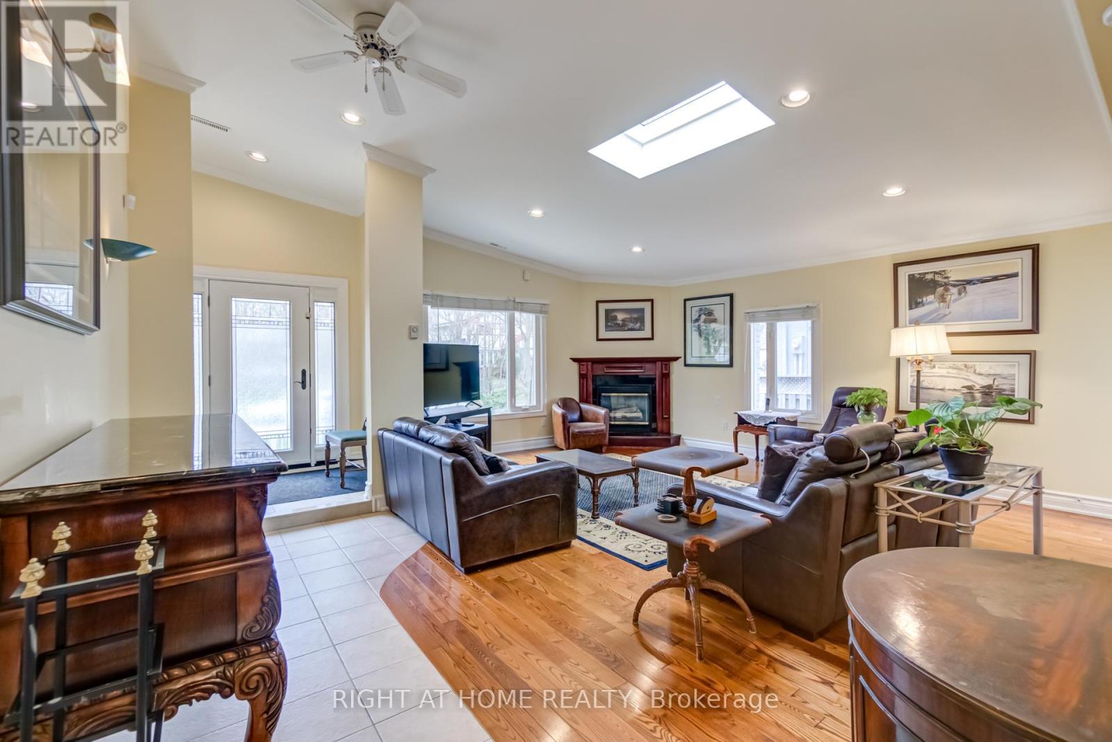 Property at 27 SIR KAY DRIVE image 2