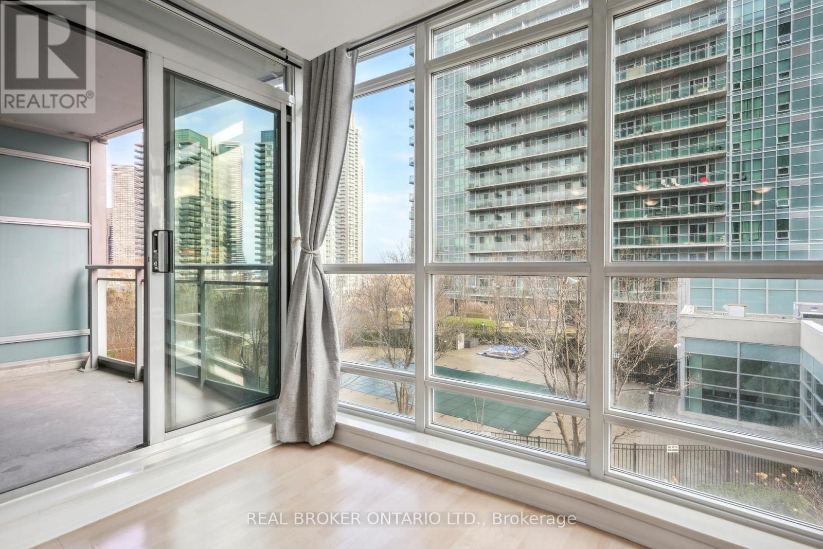 608 - 185 Legion Road N, Toronto, Ontario  M8Y 0A1 - Photo 13 - W12109004