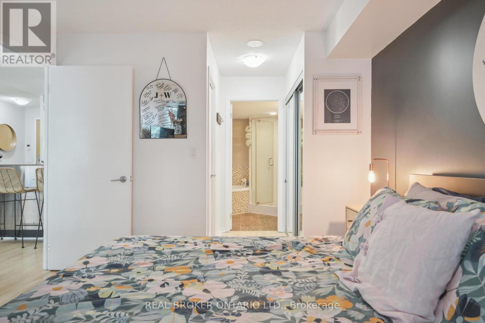 608 - 185 Legion Road N, Toronto, Ontario  M8Y 0A1 - Photo 19 - W12109004