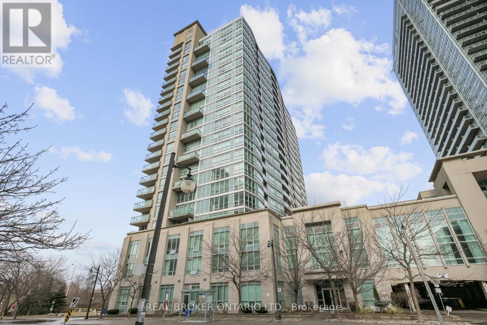 608 - 185 Legion Road N, Toronto, Ontario  M8Y 0A1 - Photo 2 - W12109004