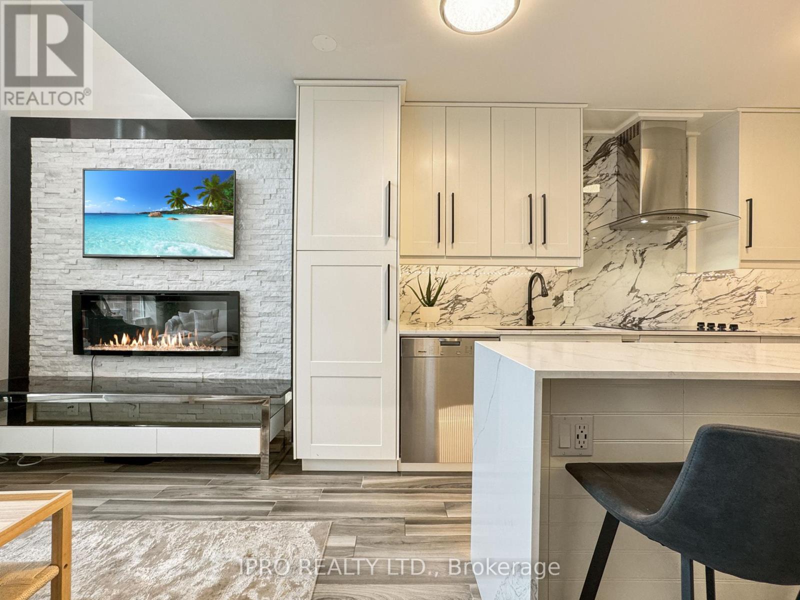 210 - 200 Manitoba Street, Toronto (Mimico), Ontario  M8Y 3Y9 - Photo 15 - W12109016