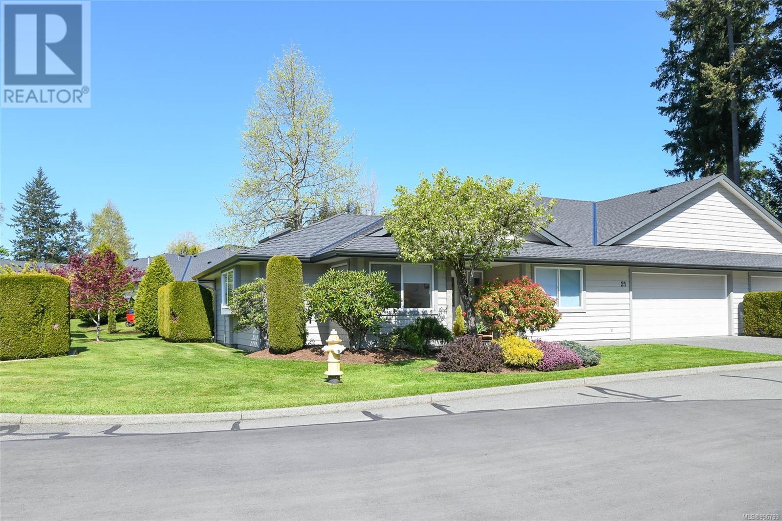 Property at 21 351 Church St image 1
