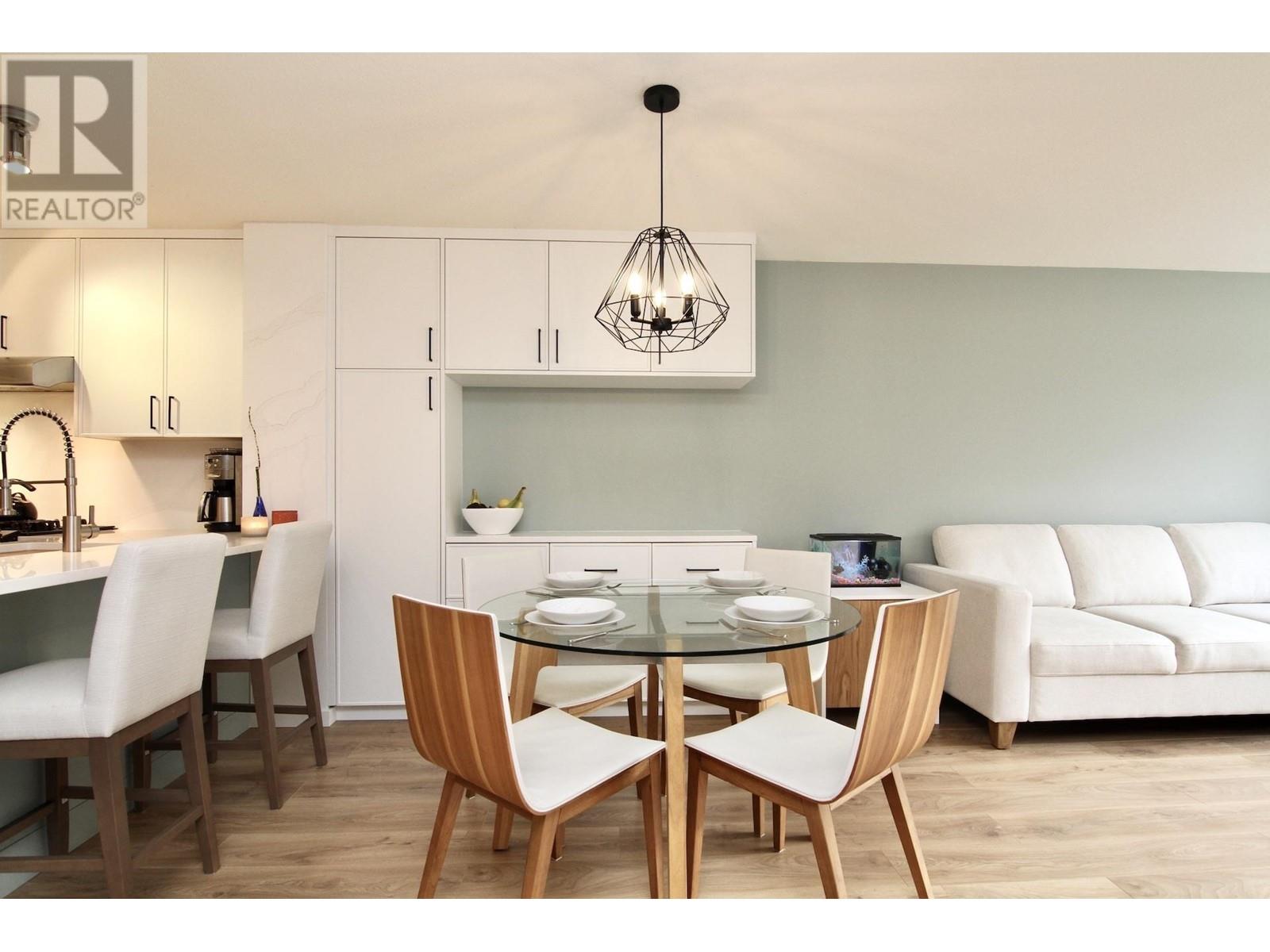 317 700 KLAHANIE DRIVE, port moody, British Columbia