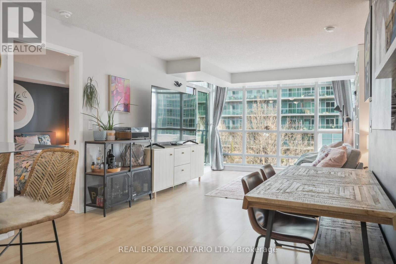 608 - 185 Legion Road N, Toronto, Ontario  M8Y 0A1 - Photo 12 - W12109004