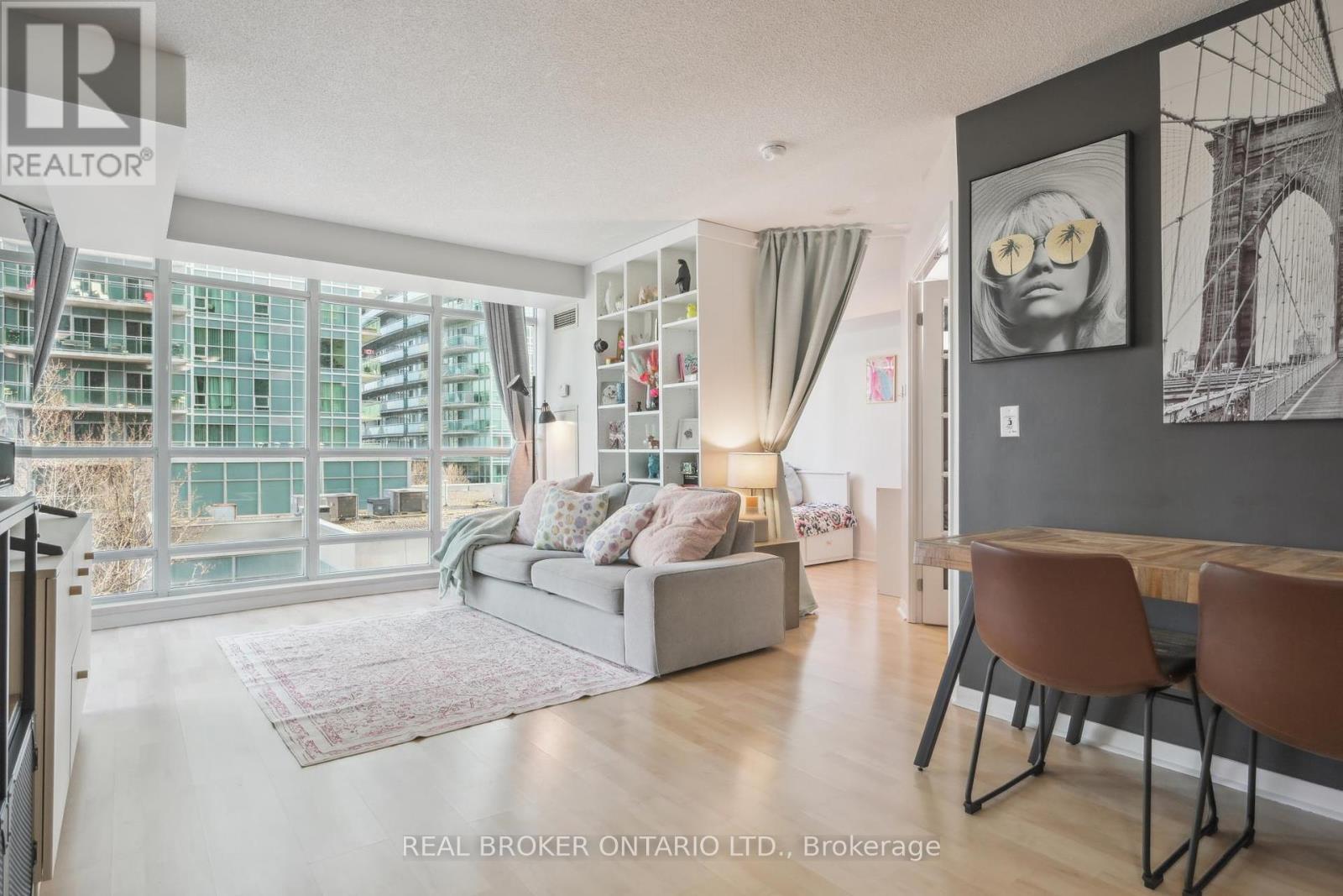 608 - 185 Legion Road N, Toronto, Ontario  M8Y 0A1 - Photo 8 - W12109004